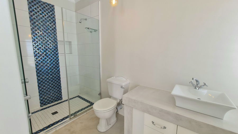 7 Bedroom Property for Sale in Whale Rock Western Cape